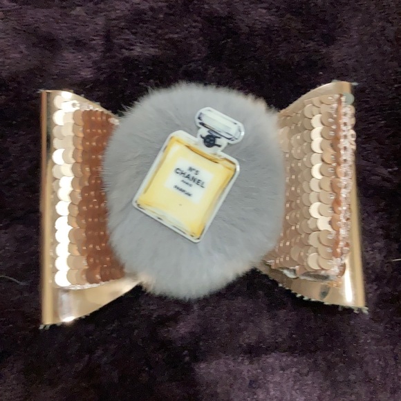 Bows - Picture 2 of 4